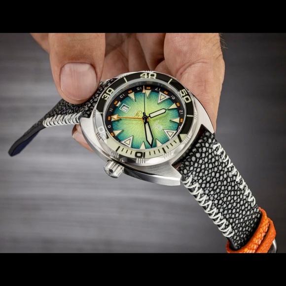 Ocean Crawler Core Diver GMT V2 Watch Sapphire - Picture 3 of 5
